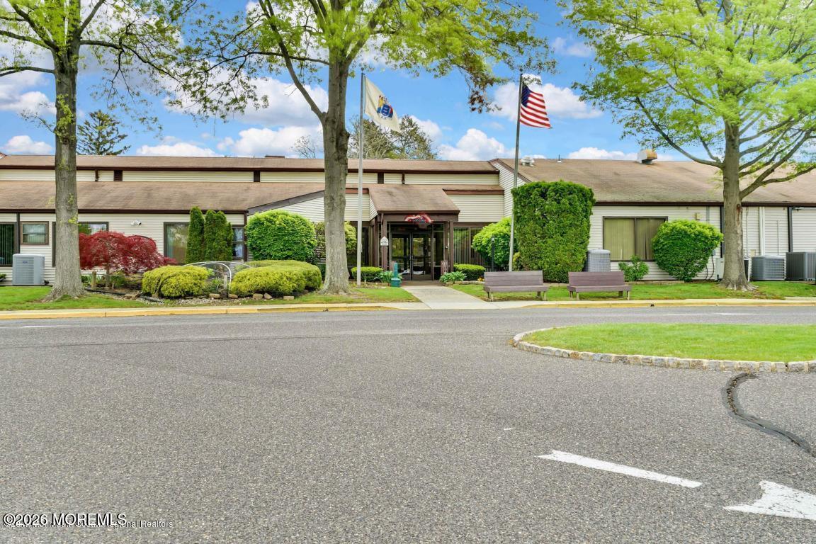 87 Arrowood Road, Unit E Manalapan, NJ 07726 - Photo 21 of 28 clubhouse