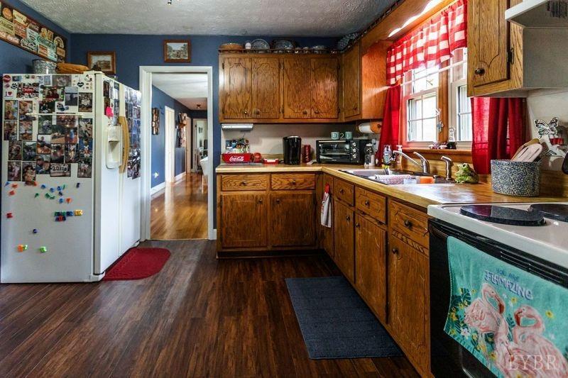 9608 Red House Road Appomattox, VA 24522 - Photo 11 of 34 Gallery Image 11