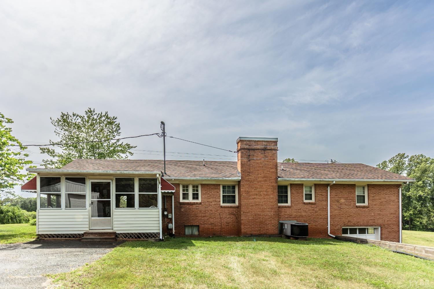 9608 Red House Road Appomattox, VA 24522 - Photo 7 of 34 Gallery Image 7