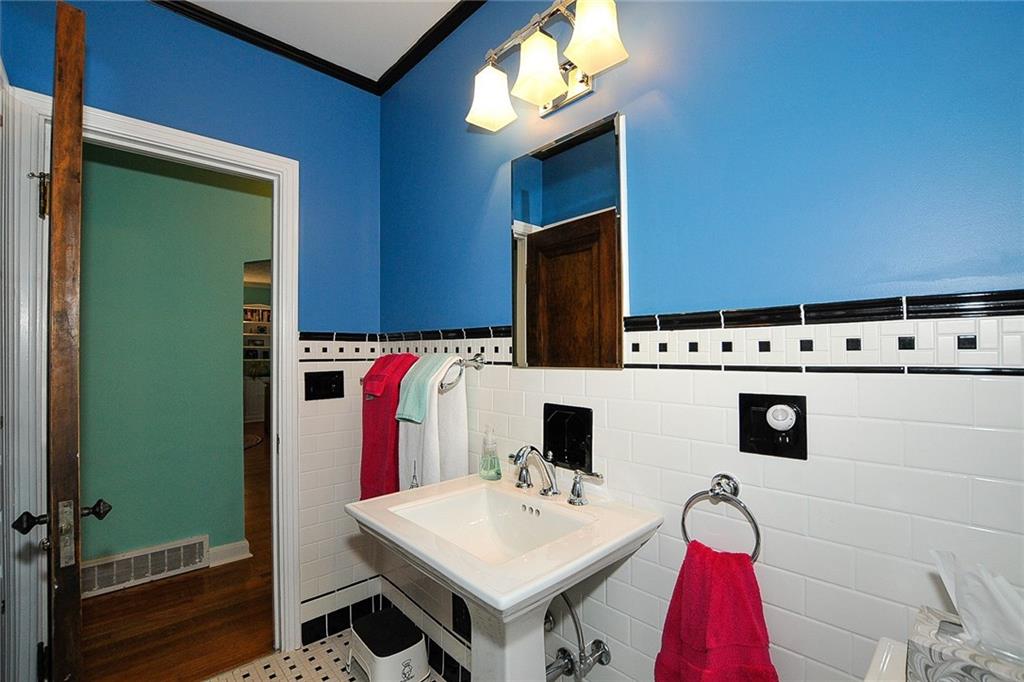 232 Berkley Road Indianapolis, IN 46208 - Photo 22 of 27 Gallery Image 22