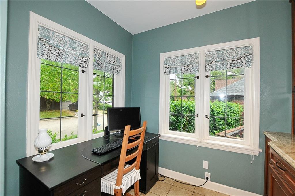 232 Berkley Road Indianapolis, IN 46208 - Photo 10 of 27 Gallery Image 10