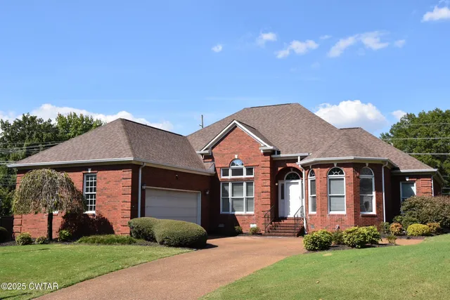 $344,900 | 7 Sutton Place, Jackson, TN 38305