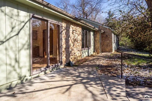 $334,880 | 3008 Westdale Place, Lawrence, KS 66049
