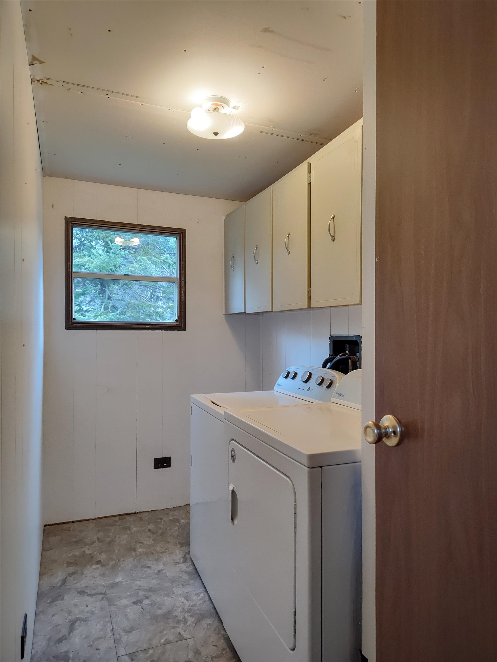 1009 Camelot Drive Exeter, NH 03833 - Photo 14 of 32