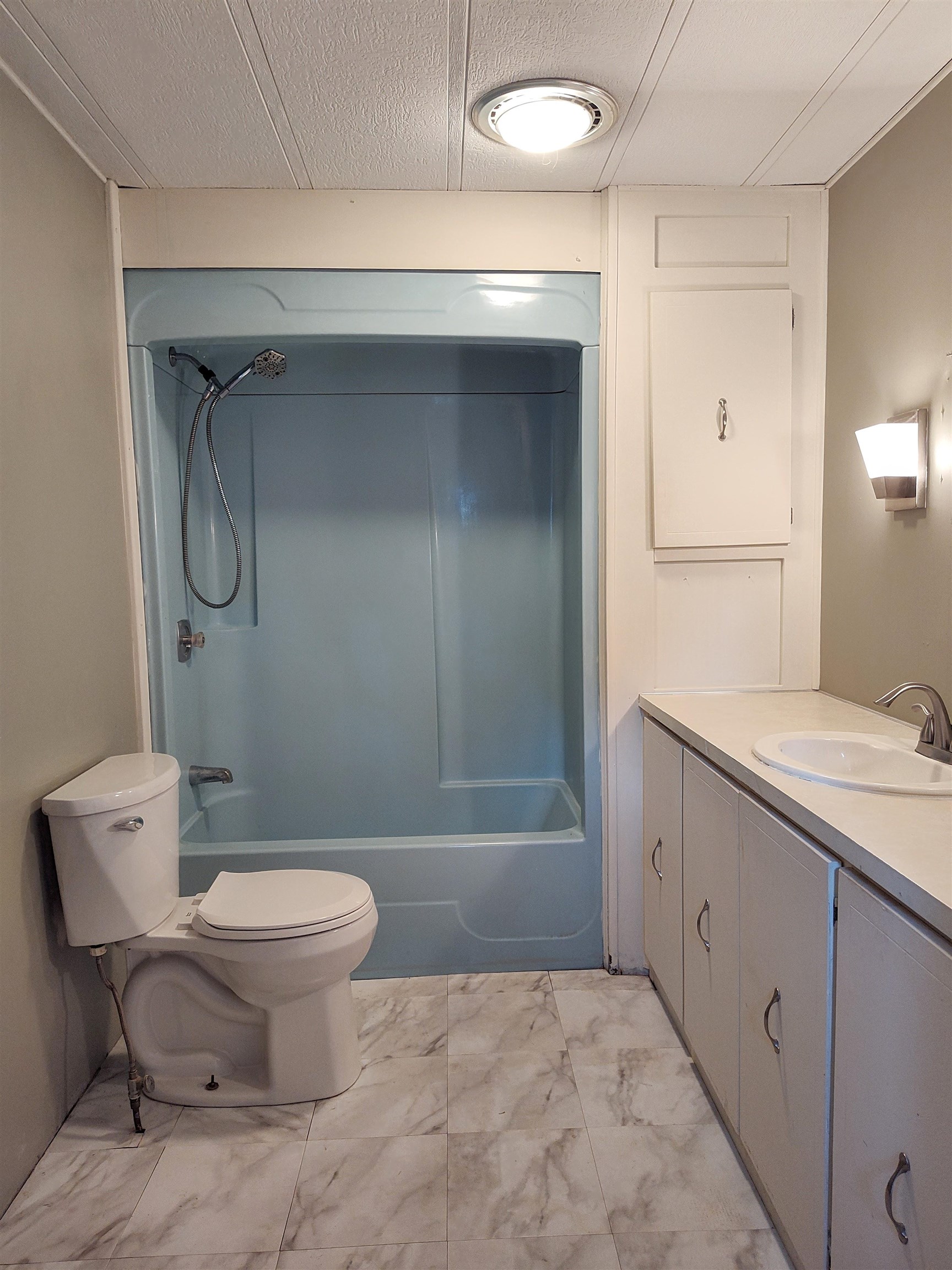 1009 Camelot Drive Exeter, NH 03833 - Photo 17 of 32