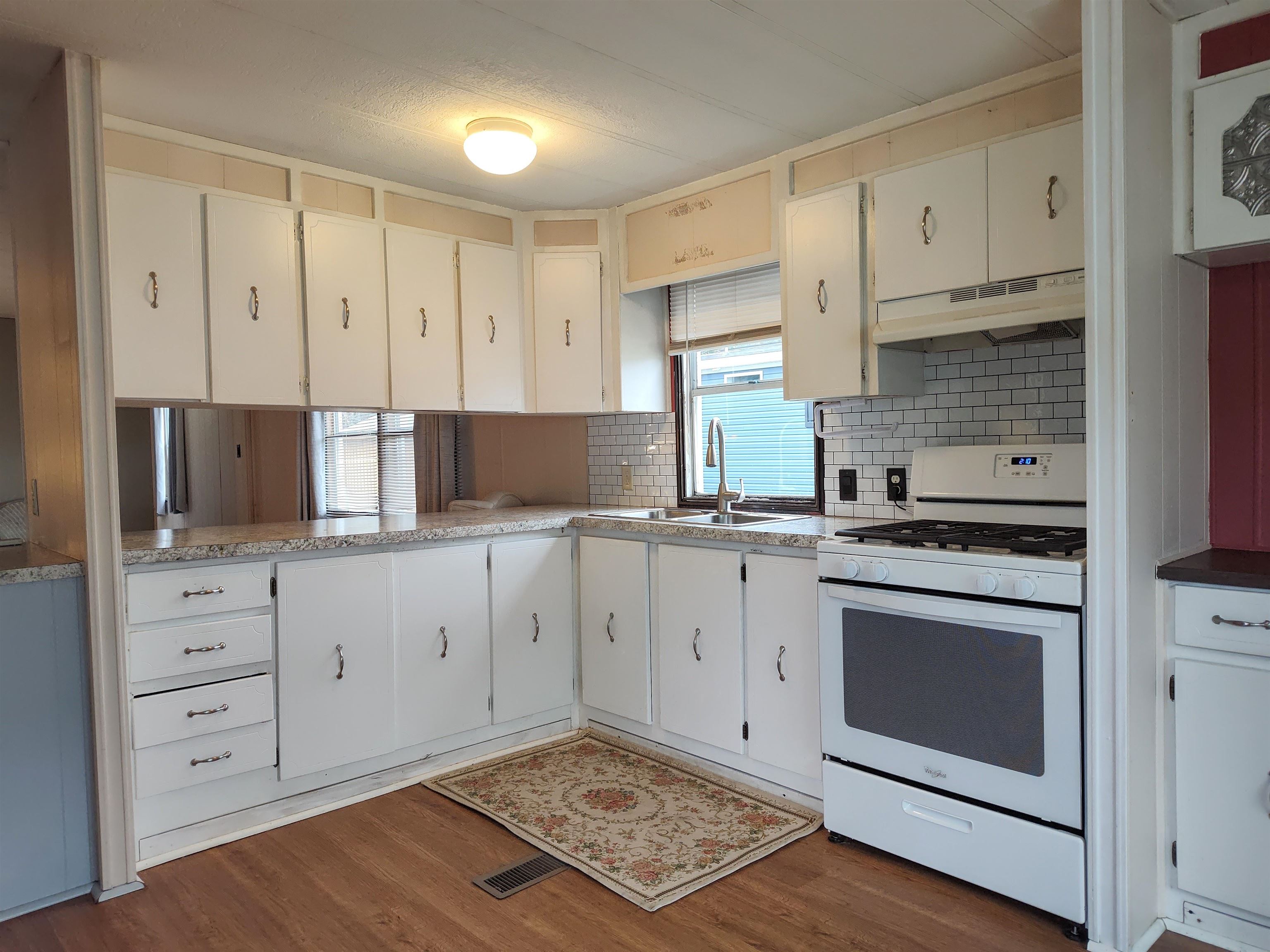 1009 Camelot Drive Exeter, NH 03833 - Photo 7 of 32