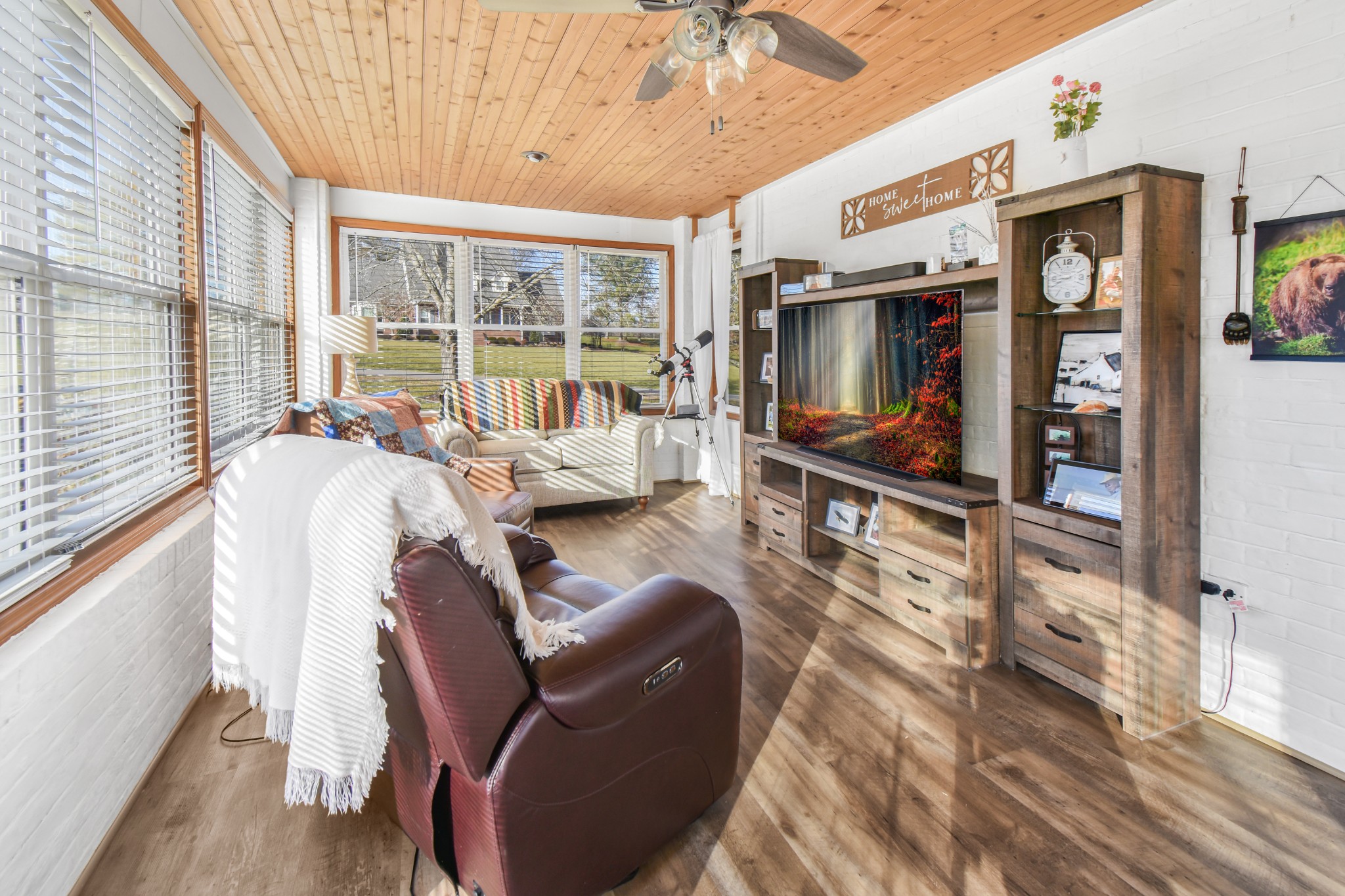 55 Morris Lane Carthage, TN 37030 - Photo 17 of 47 a living room with furniture and a flat screen tv