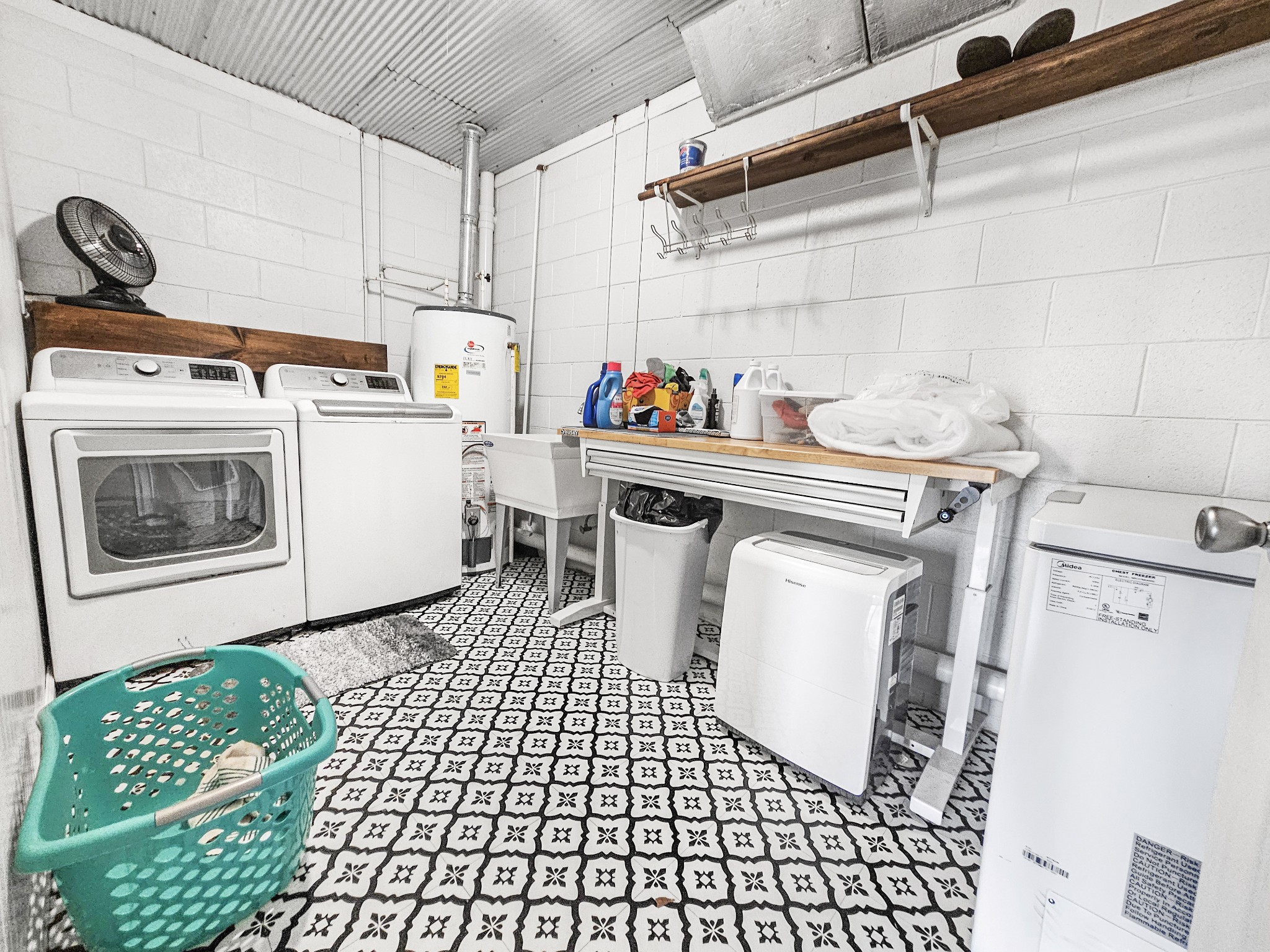 55 Morris Lane Carthage, TN 37030 - Photo 33 of 47 a utility room with sink dryer and washer