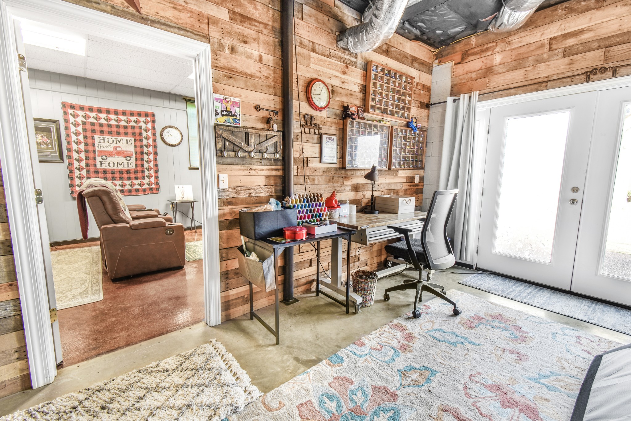 55 Morris Lane Carthage, TN 37030 - Photo 39 of 47 a view of a livingroom with workspace and a window