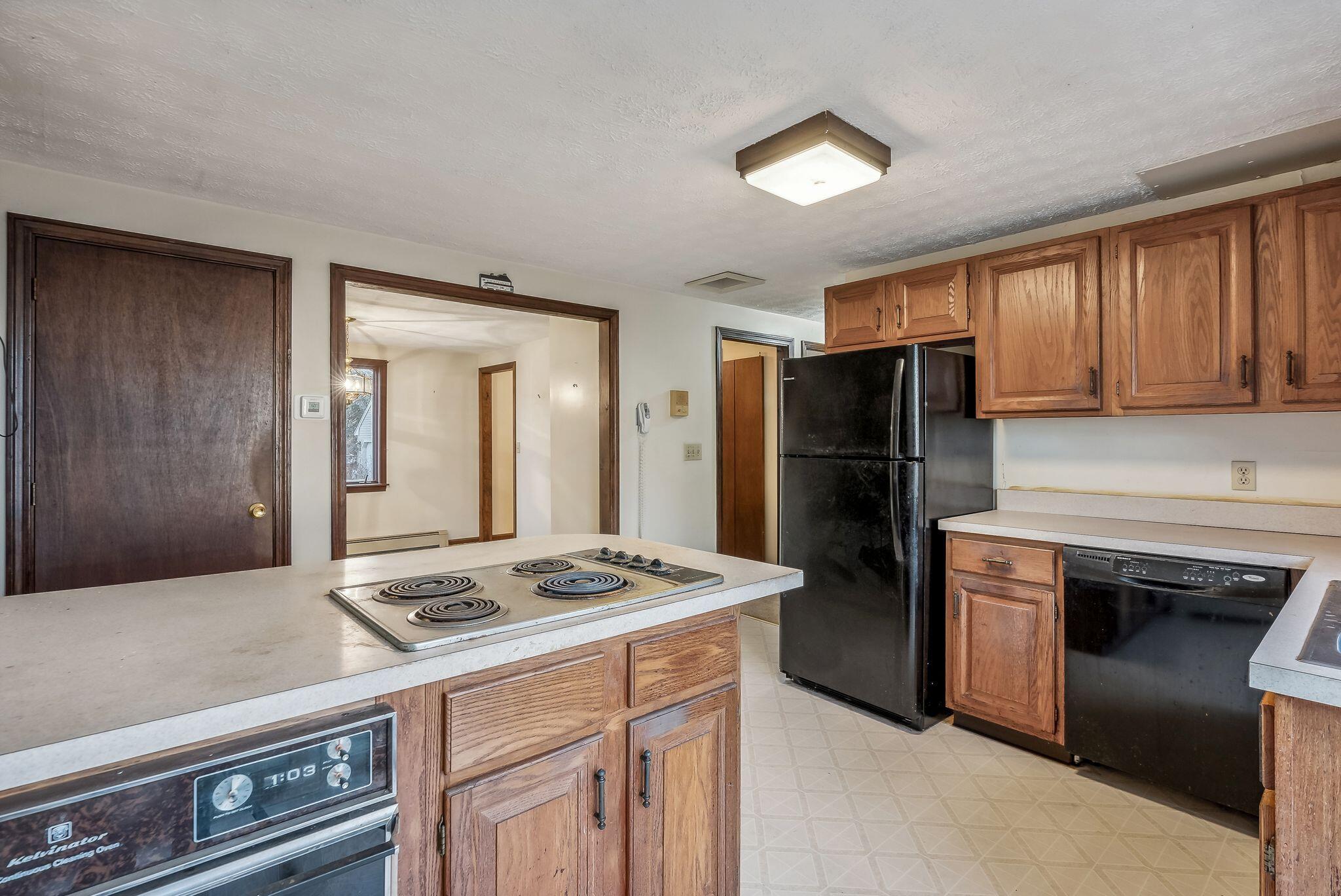 3 Channel View Road Cape Elizabeth, ME 04107 - Photo 23 of 48 Kitchen