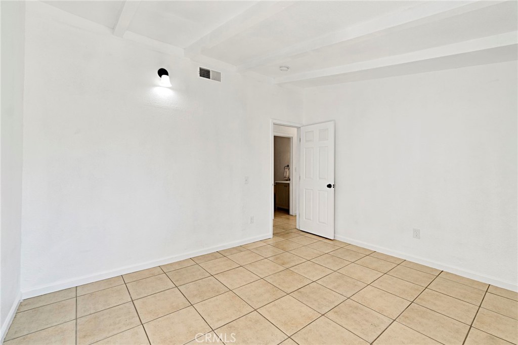 27331 Perkins Road Madera, CA 93637 - Photo 19 of 25 a view of an empty room