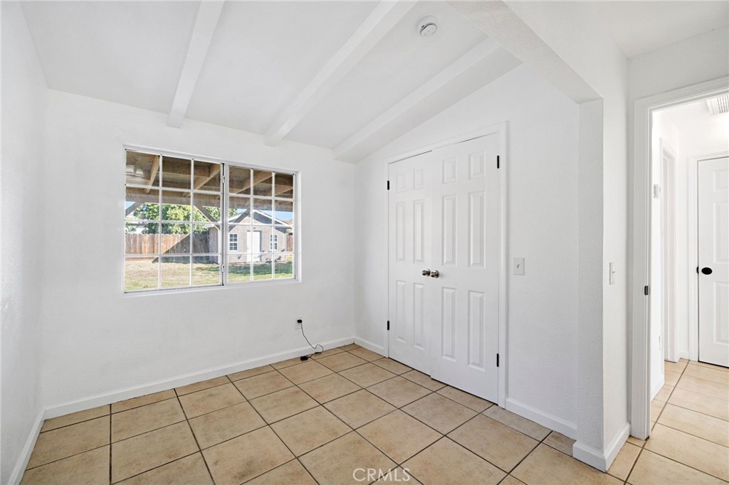 27331 Perkins Road Madera, CA 93637 - Photo 20 of 25 a view of an empty room and window