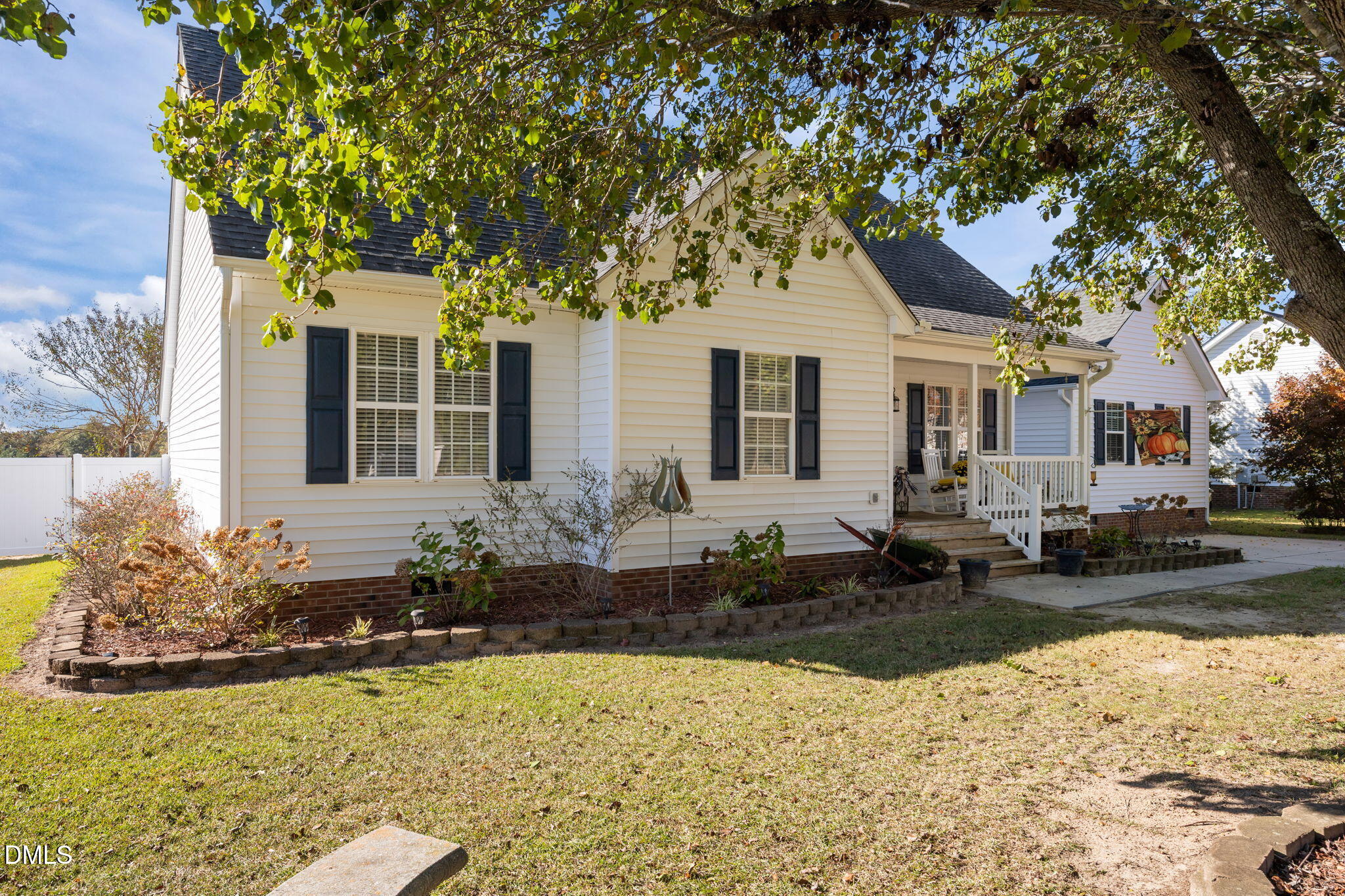 262 River Birch Run Coats, NC 27521 - Photo 5 of 49 4-web-or-mls-IMG_1720