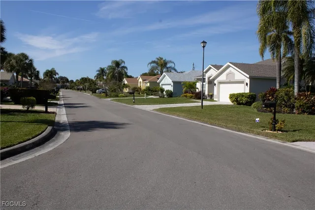 $2,700 | 15057 Balmoral Loop, Fort Myers, FL 33919