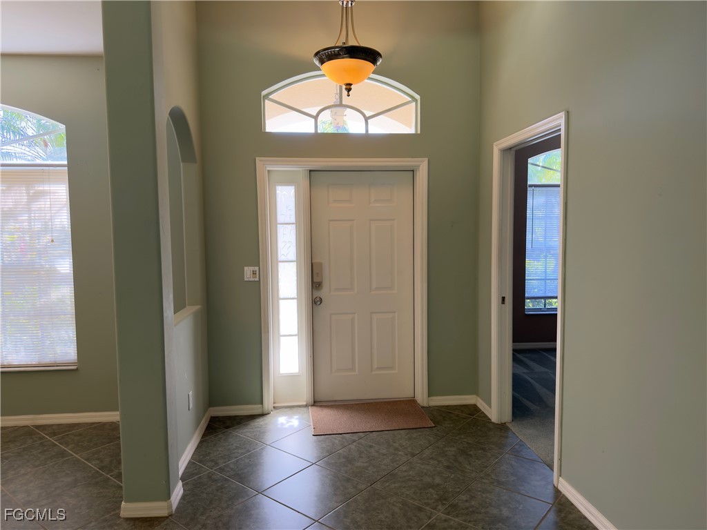 15057 Balmoral Loop Fort Myers, FL 33919 - Photo 5 of 17