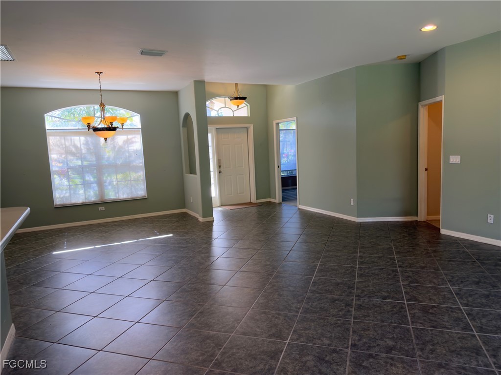 15057 Balmoral Loop Fort Myers, FL 33919 - Photo 6 of 17