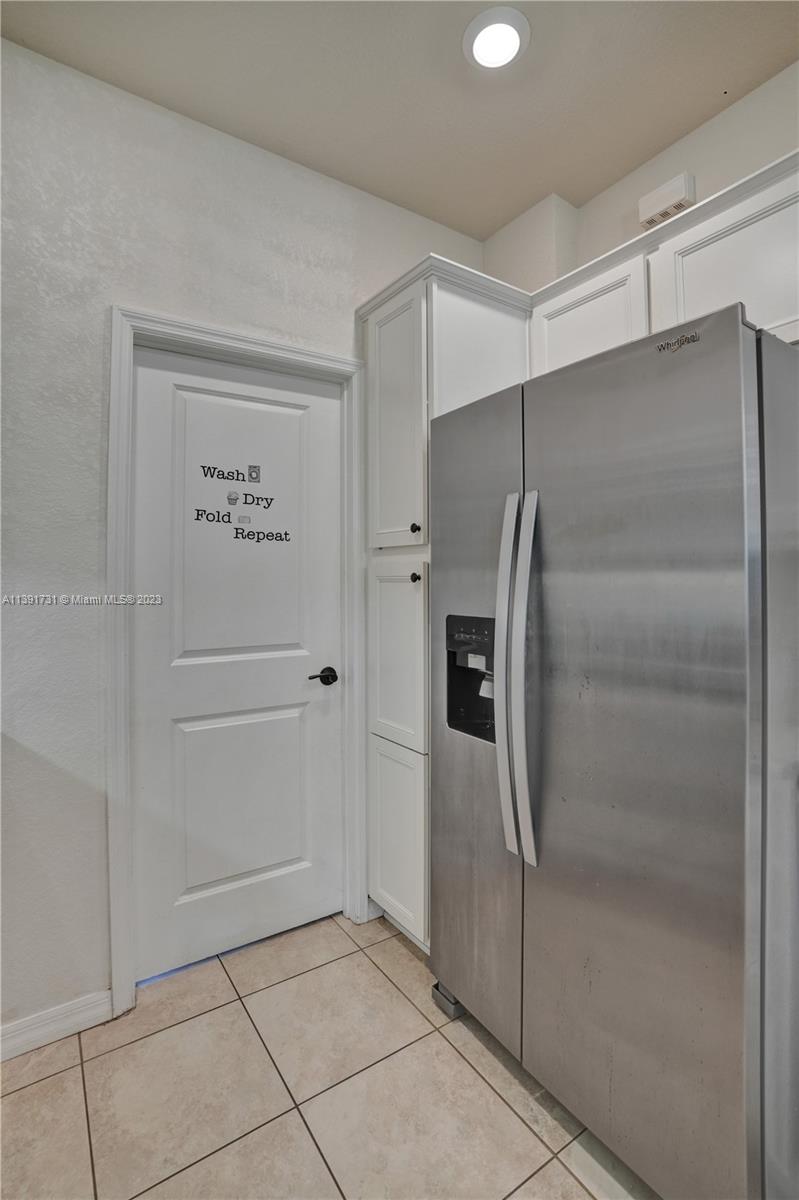 5060 Eucalyptus Drive, Unit 2 Hollywood, FL 33021 - Photo 14 of 56