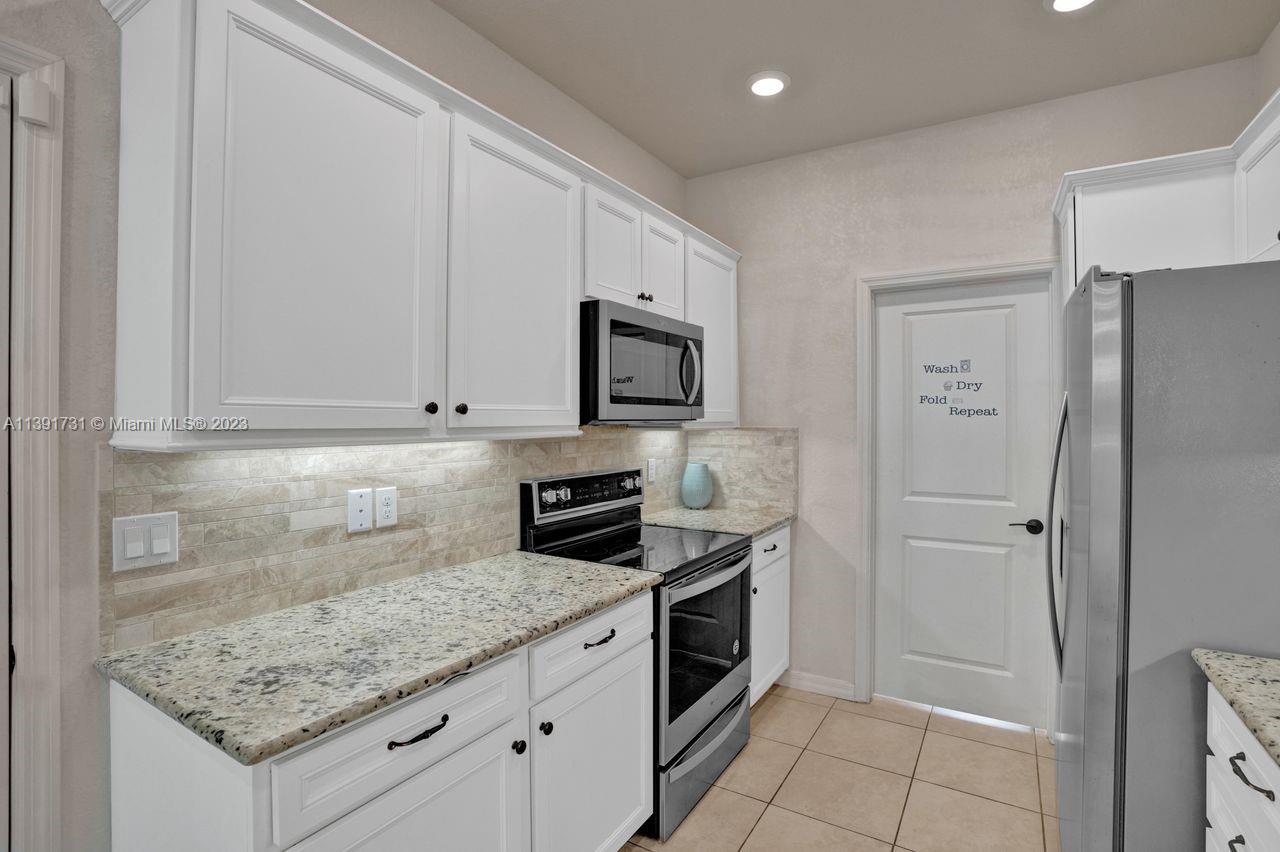 5060 Eucalyptus Drive, Unit 2 Hollywood, FL 33021 - Photo 9 of 56