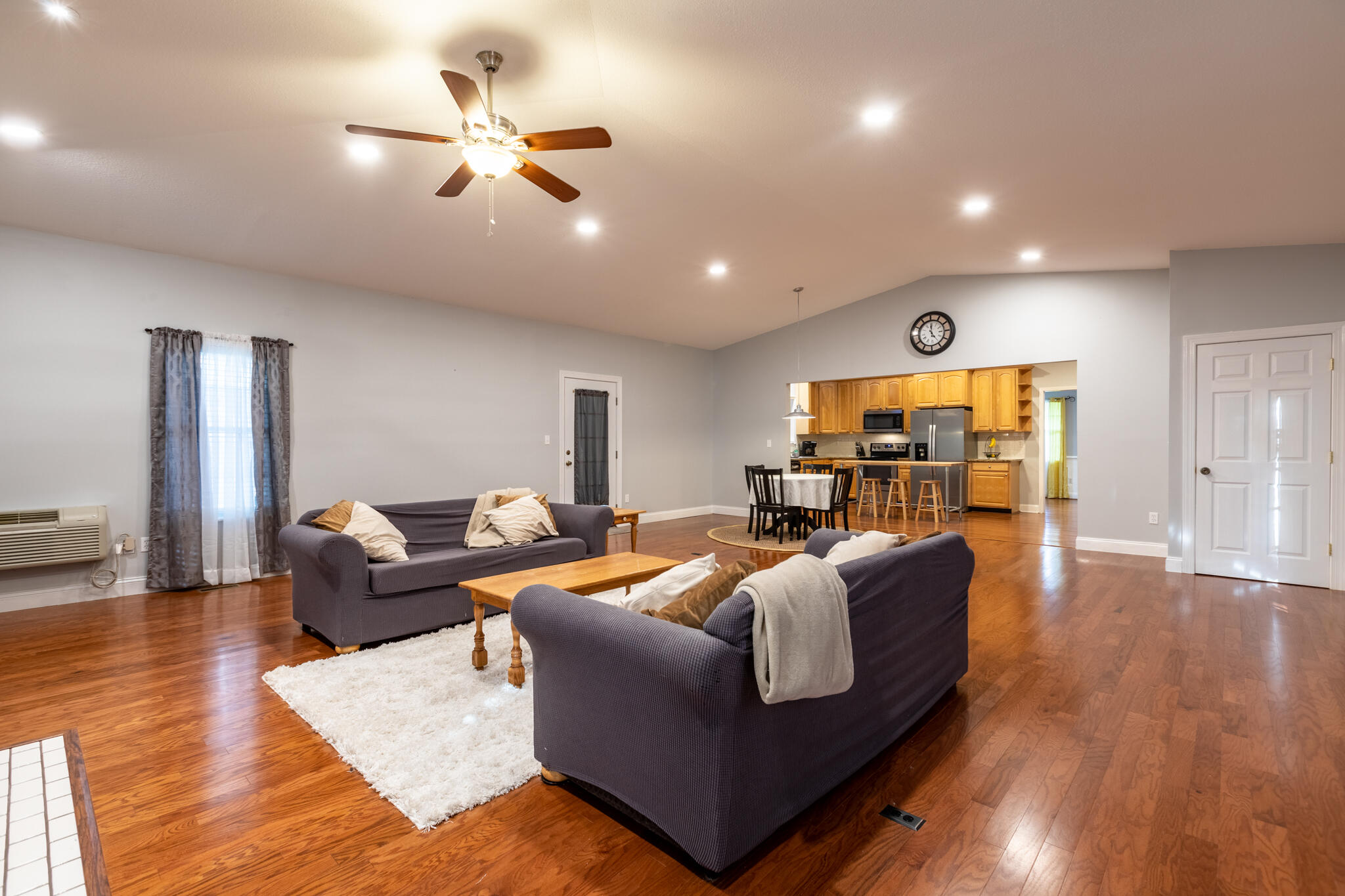 3815 Jay Kerr Road Rockford, TN 37853 - Photo 5 of 32 Living Room
