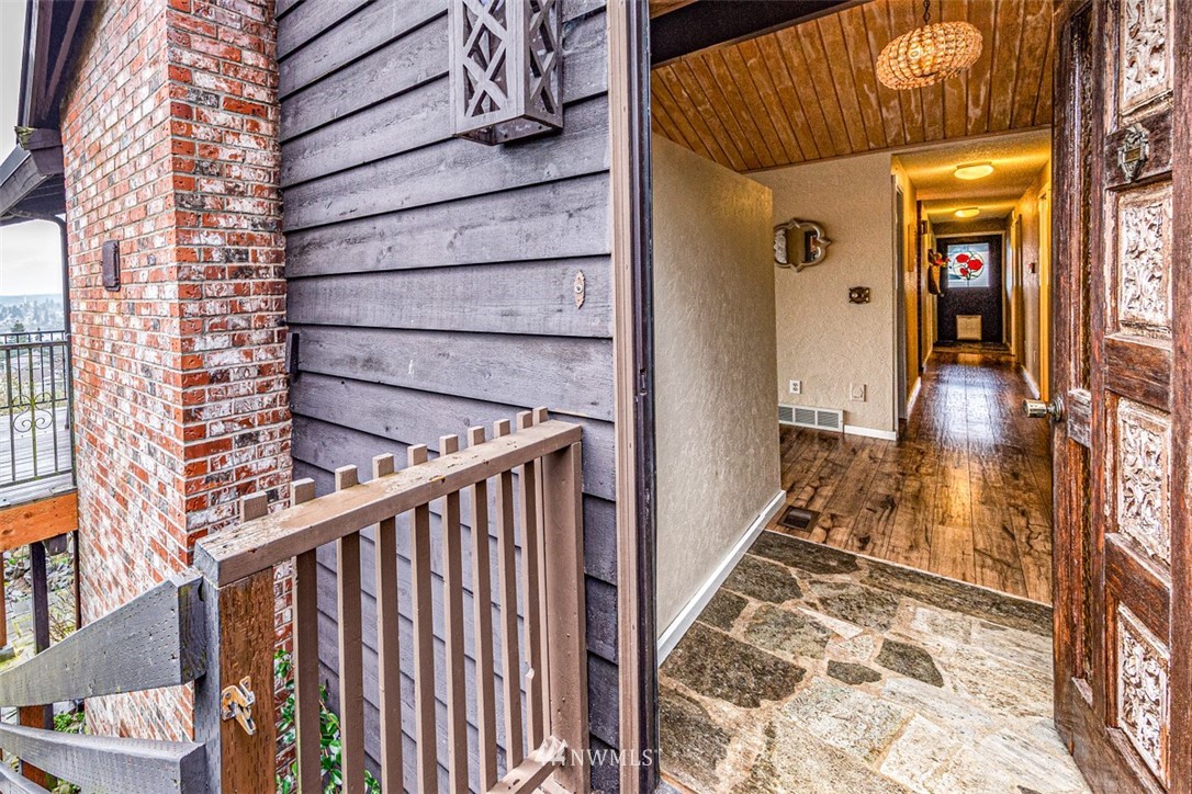 3207 Rickey Road Bremerton, WA 98310 - Photo 2 of 40 Gallery Image 2