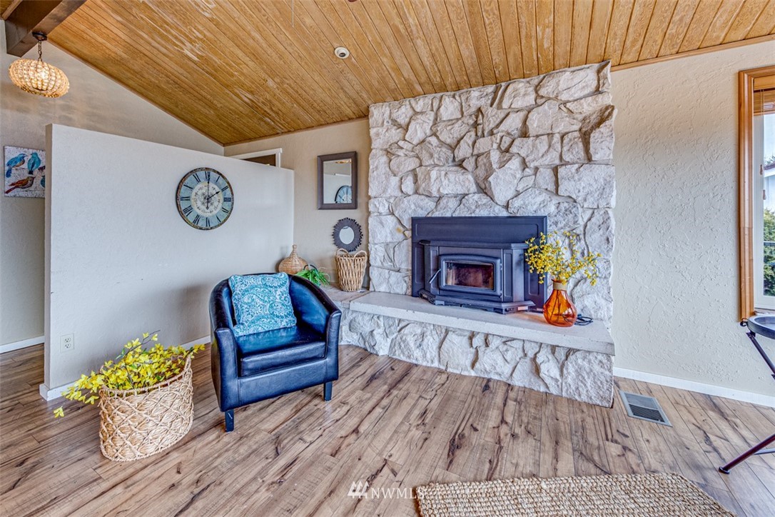 3207 Rickey Road Bremerton, WA 98310 - Photo 5 of 40 Gallery Image 5