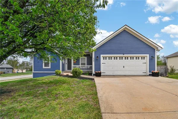 $285,000 | 409 Pumpkin Ridge Circle, Gardner, KS 66030