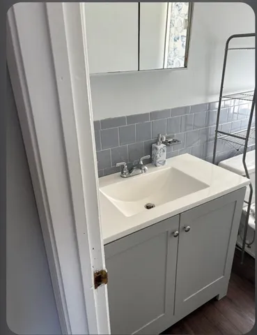 $1,300 | 371 4th Street, Unit 3E, Fall River, MA 02721