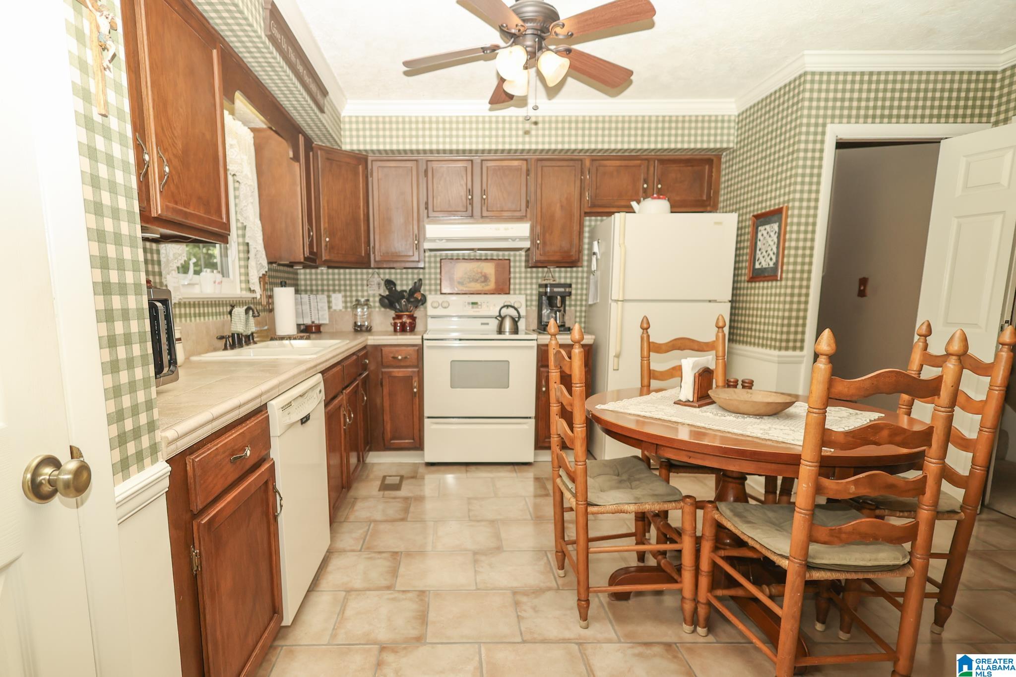 6004 Autumn Trail Anniston, AL 36206 - Photo 10 of 33