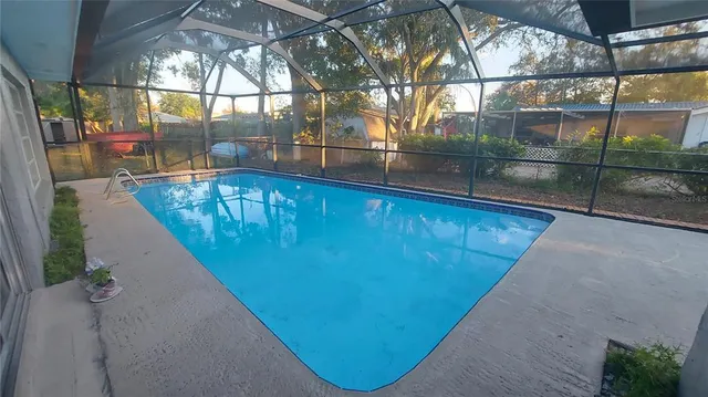 $2,900 | 1811 Forest Drive, Oldsmar, FL 34677