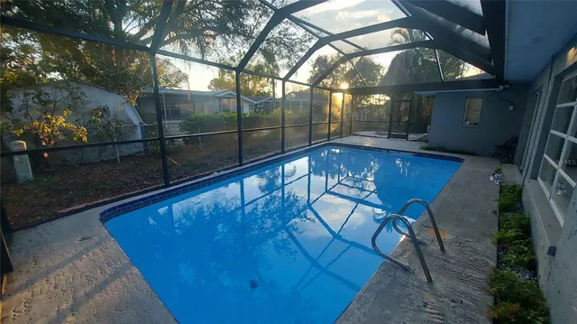 $2,900 | 1811 Forest Drive, Oldsmar, FL 34677