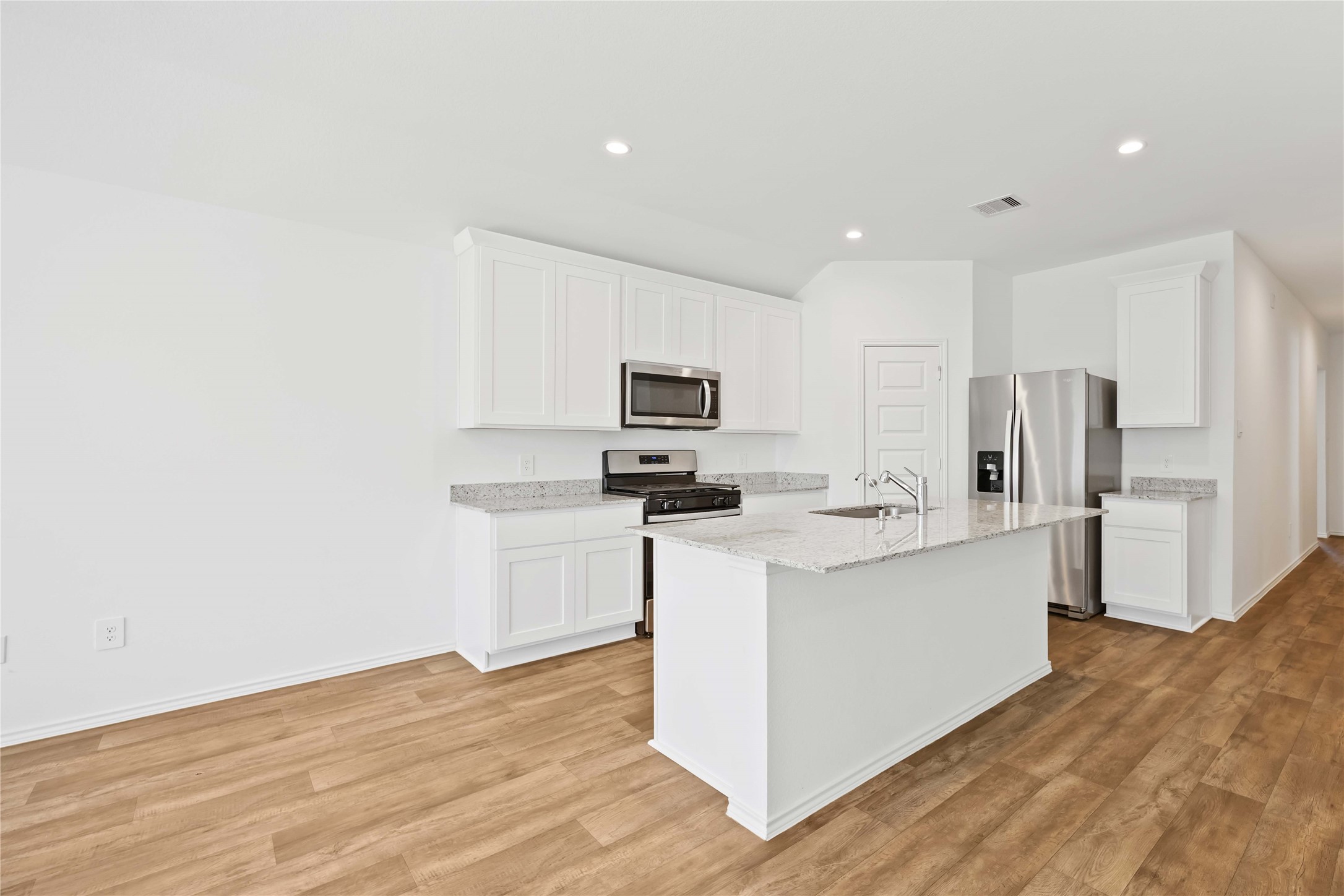 3719 Lanercost Lane Fulshear, TX 77441 - Photo 12 of 33