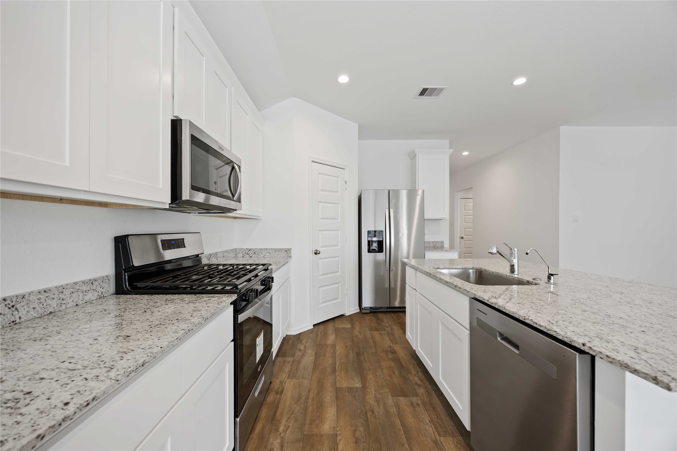 3719 Lanercost Lane Fulshear, TX 77441 - Photo 13 of 33