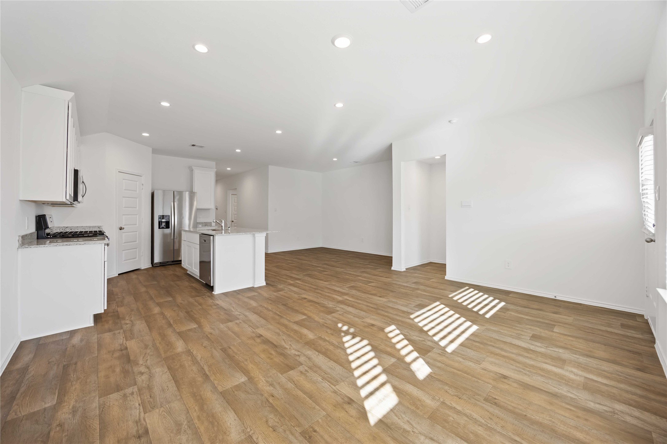 3719 Lanercost Lane Fulshear, TX 77441 - Photo 7 of 33