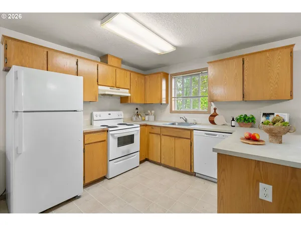 $815,000 | 1546 Northeast Cleveland Avenue, Gresham, OR 97030
