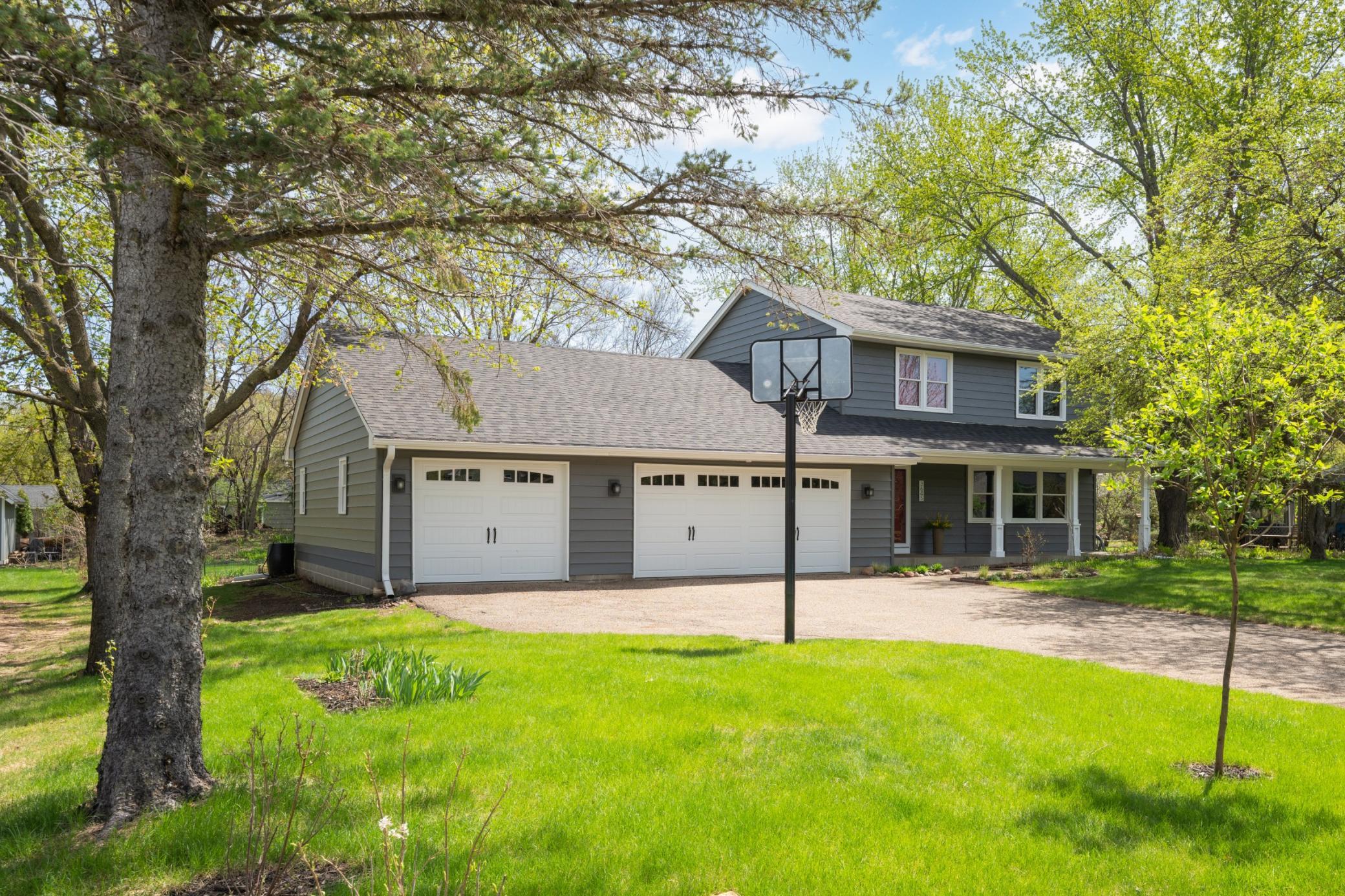 3645 Laurel Drive Deephaven, MN 55391 - Photo 3 of 44