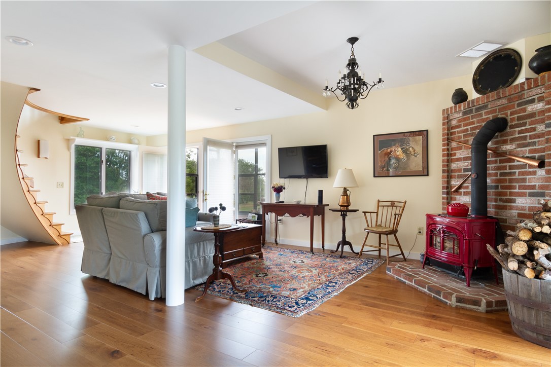 1501 Beacon Hill Road Block Island, RI 02807 - Photo 18 of 50 Main House Living