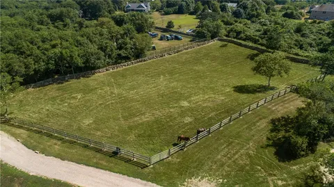 $3,500,000 | 1501 Beacon Hill Road, Block Island, RI 02807
