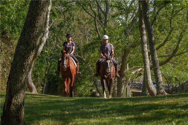 $3,500,000 | 1501 Beacon Hill Road, Block Island, RI 02807