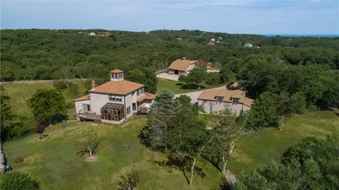 $3,500,000 | 1501 Beacon Hill Road, Block Island, RI 02807