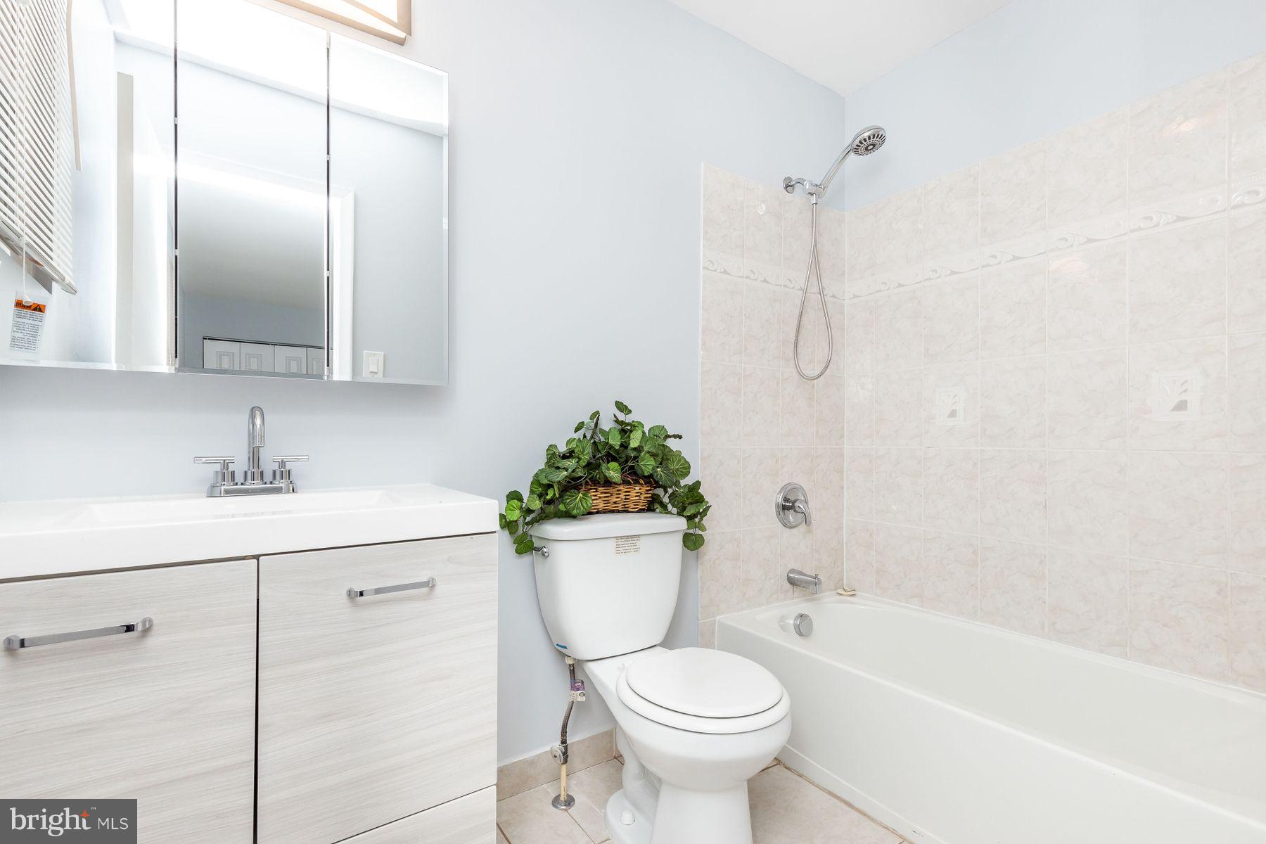 8122 Scotts Level Road Baltimore, MD 21208 - Photo 9 of 18 Master bath