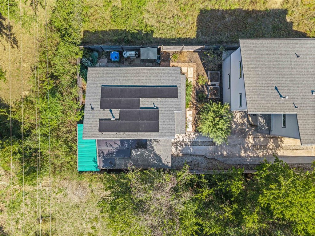 706 Short Kemp Street, Unit 2 Austin, TX 78741 - Photo 32 of 34 front view of a house with a yard