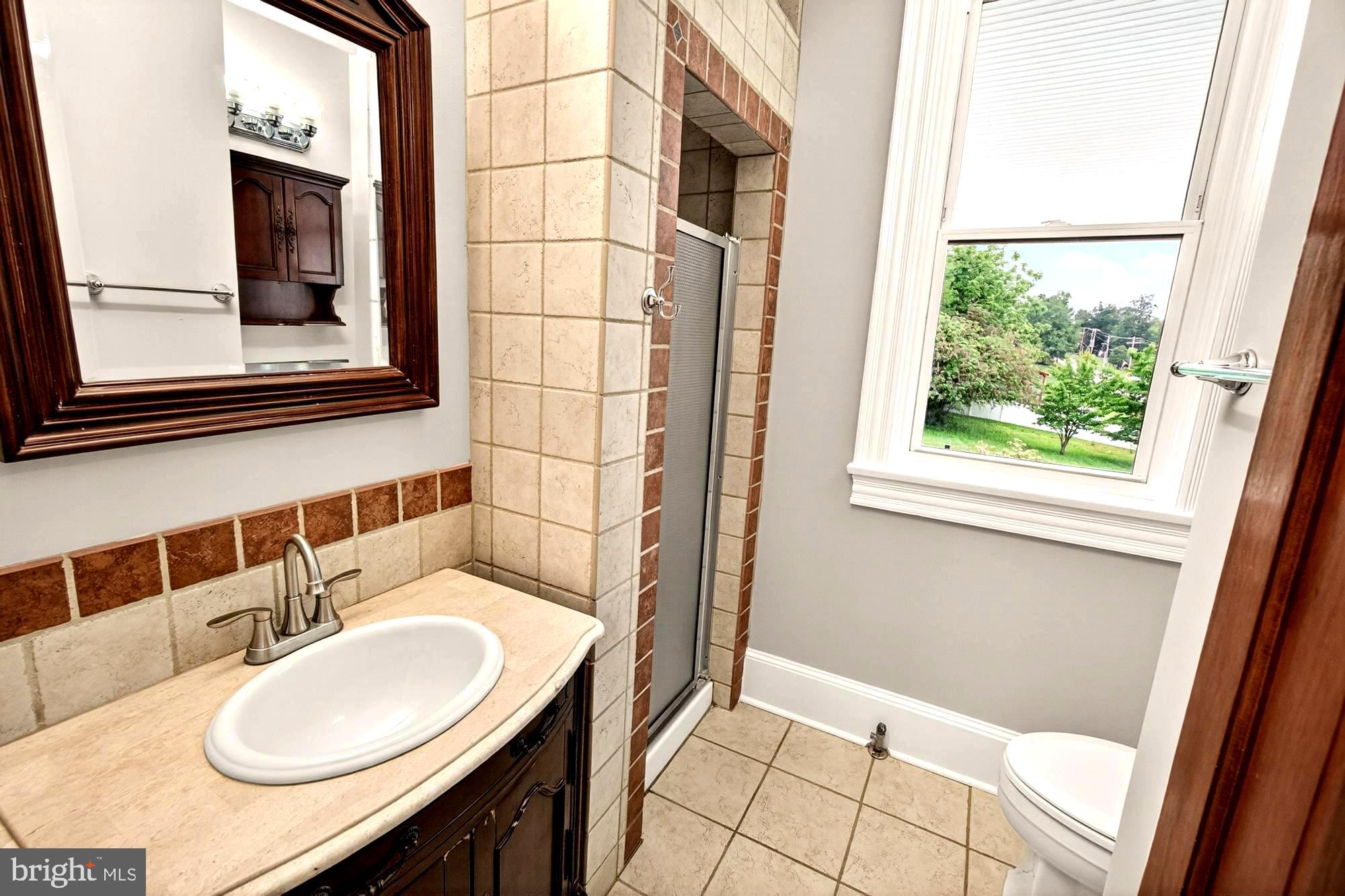 18040 Barnesville Road Barnesville, MD 20838 - Photo 66 of 101 Full bath on 2nd level