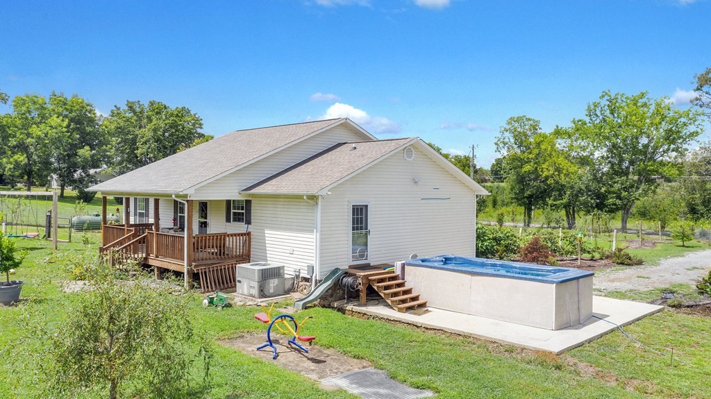 504 Etowah Road Benton, TN 37307 - Photo 6 of 46 Gallery Image 6