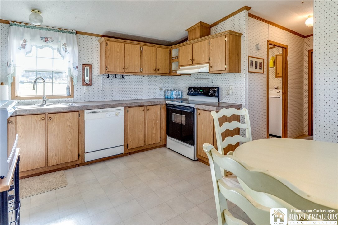 293 Bray Road Freedom, NY 14009 - Photo 4 of 34