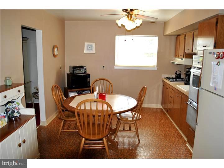 1036 Mearns Road Warminster, PA 18974 - Photo 8 of 20 Kitchen
