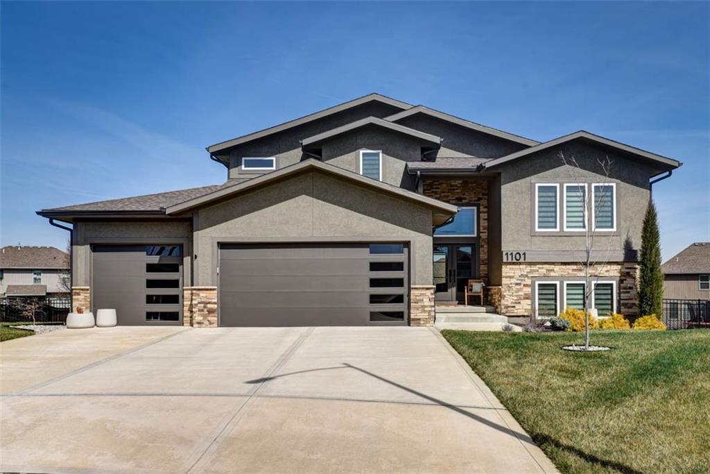 1101 Southwest Brookside Court Lee's Summit, MO 64064 - Photo 1 of 61