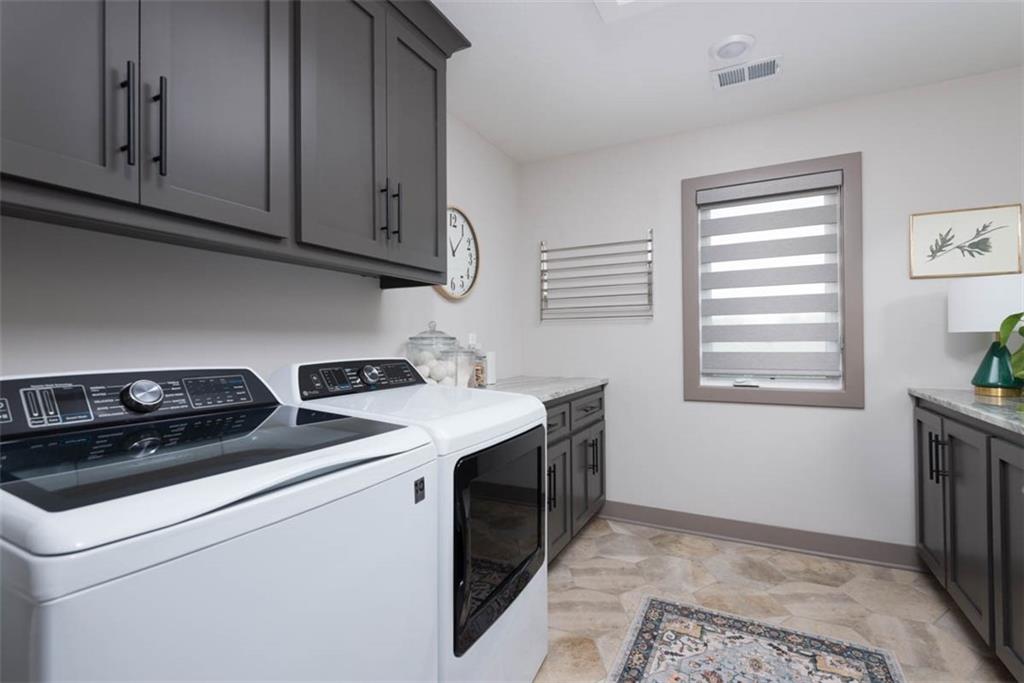 1101 Southwest Brookside Court Lee's Summit, MO 64064 - Photo 29 of 61