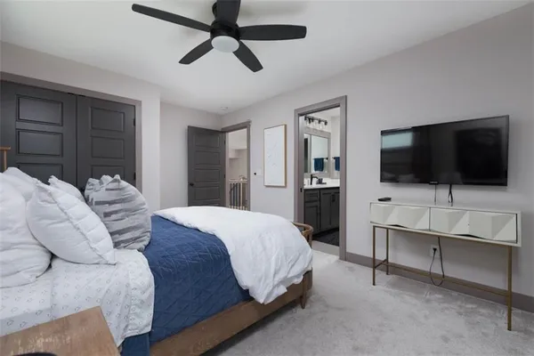 $699,950 | 1101 Southwest Brookside Court, Lee's Summit, MO 64064