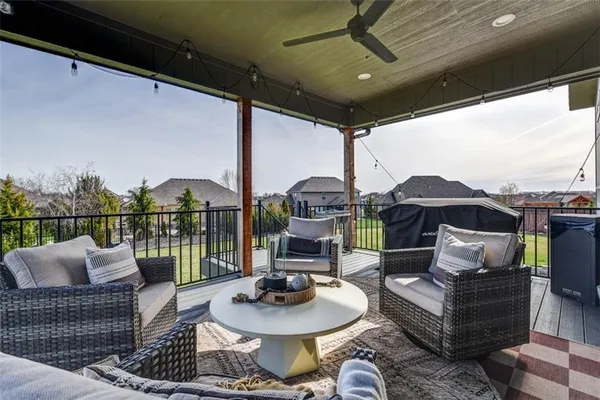 $699,950 | 1101 Southwest Brookside Court, Lee's Summit, MO 64064