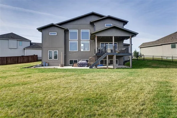 $699,950 | 1101 Southwest Brookside Court, Lee's Summit, MO 64064